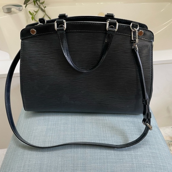 Louis Vuitton Epi - Picture 1 of 8